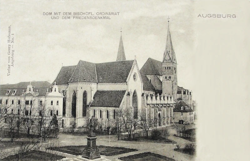 Augsburg_Dom_mit_dem_Ordinariat_und_dem_Friedensdenkmal_1910_800