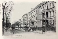 Augsburg_Kaiserstrasse_mit_Pferdefuhrwerk_1901_800