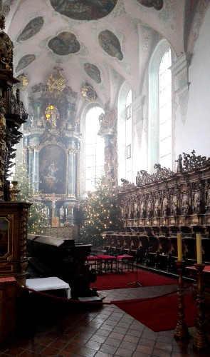 Bad_SchussenriedAltarraum_mit_Chorgestuehl_IMG_20161225_153944