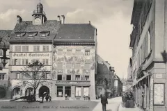 Konstanz_Obermarkt_Blick_zur_Wessenbergstrasse_Gasthof_Barbarossa_1914_800