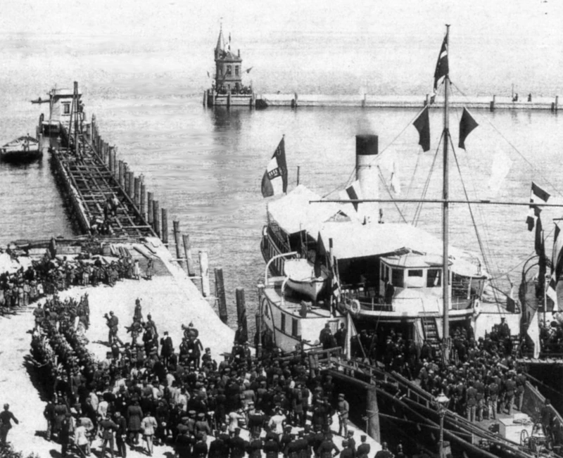 Der_Hafen_von_Konstanz_Offizierstreffen_im_Jahr_1892_800