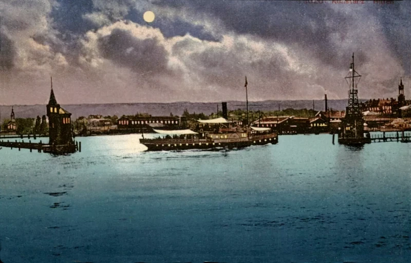 Konstanz_Hafen_Bodensee_Schiff_bei_Mondschein_1910_800
