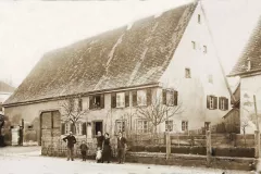 1_Krauchenwies_Gehoeft_mit_Bauernfamilie_1914_800_x