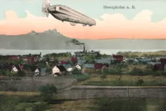 Hemigkofen-Zeppelin-ueberquert-den-Ort_1914_800