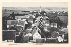 Langenenslingen_Hauptstrasse_durch_den_Ort_zur_Kirche_1910_800
