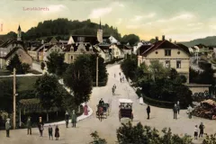 Leutkirch_Strassenpartie_mit_Passanten_und_Kutsche_1905_800