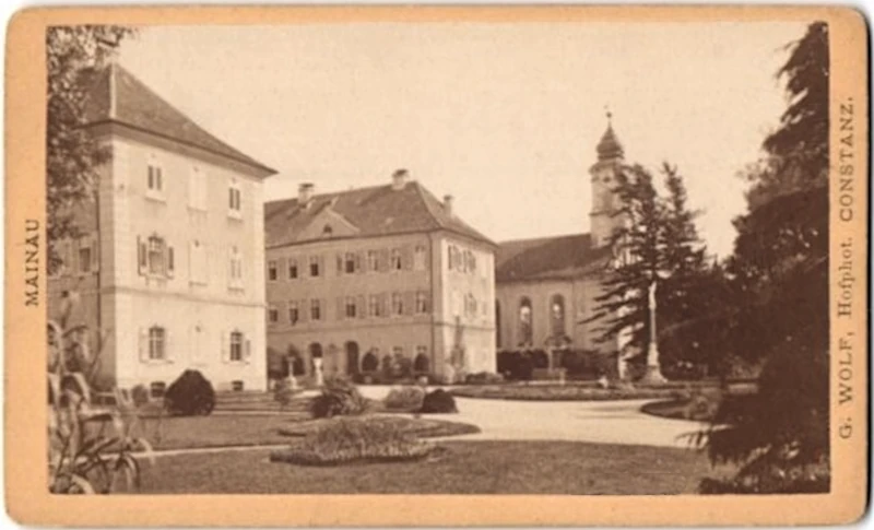 13_Fotografie_Mainau_Schlosshof_von_German_Wolf_vor_1890_800