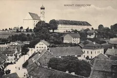 Markt_Oberdorf_Strassenpartie_mit_Kirche_1911_800