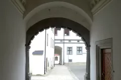 Messkirch_Schloss_Durchgang_2_800h
