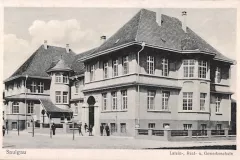 AK-Saulgau-Strassenpartie-mit-Latein-Real-und-Gewerbeschule_1924_800