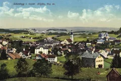 Scheidegg-im-Allgaeu-Totalansicht-mit-Kirche_um_1910_800