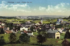 Scheidegg-im-Allgaeu-Totalansicht-mit-Kirche_um_1910_800