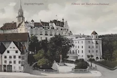 Fuerstl-Schloss-mit-Karl-Anton-Denkmal_1000
