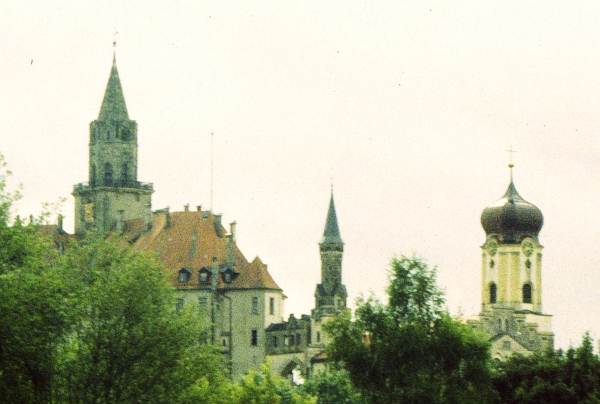 Sigmaringen, Fürstl. Schloss von der Donau her mit Turm von St.Johann, © Wolfgang Autenrieth